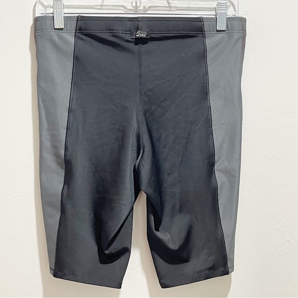 CW-X Women’s Endurance Generator Joint & Muscle Support Compression Shorts Sz L - Picture 2 of 9